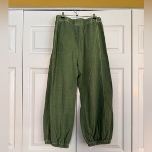 Le Bon Shoppe Balloon Pants in Basil size L